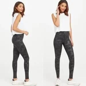 SPANX Faux Leather Camo Leggings Black Camo Size L